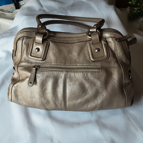 LIKE NEW Danier Metallic Gold Leather - Picture 6 of 15